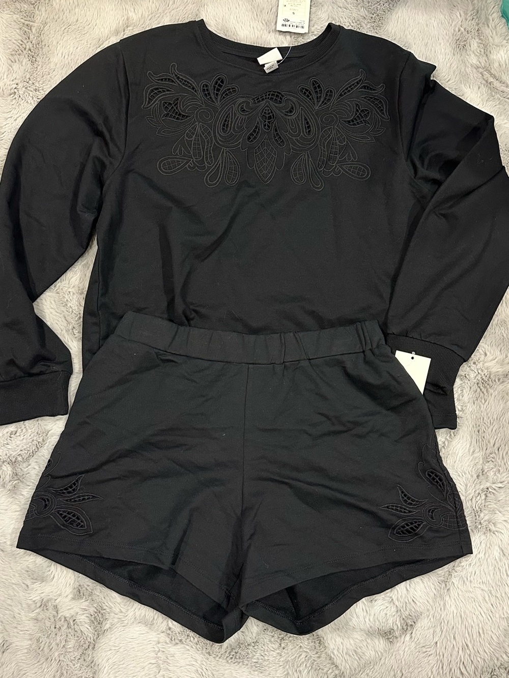 Black Embroidered Lounge Set - Top & Shorts small